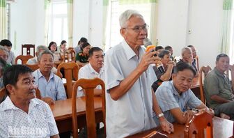 Phó Chủ tịch HĐND tỉnh An Giang tiếp xúc cử tri Bình Hòa