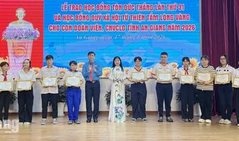 An Giang trao 110 suất học bổng, tổng kết cuộc thi ảnh về người lao động