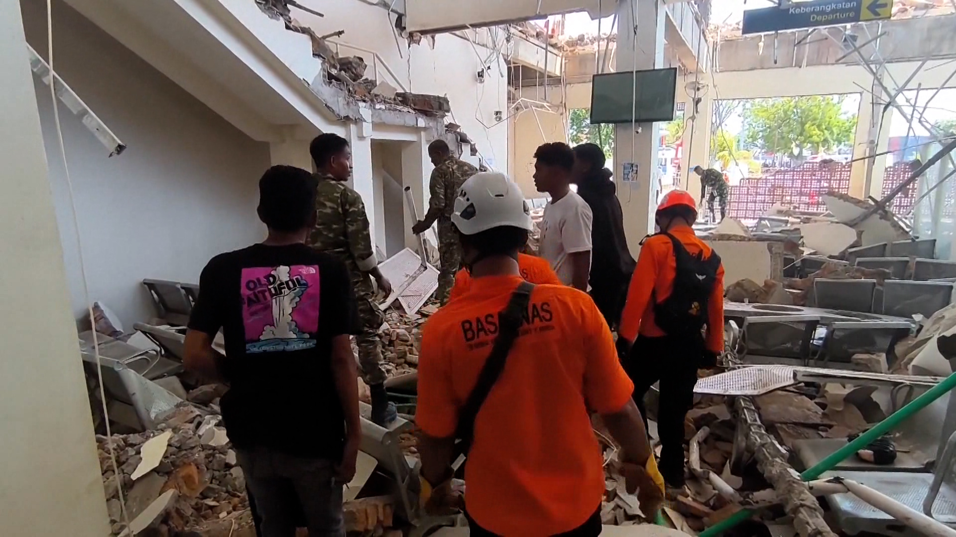Indonesia: 68 người thiệt mạng sau động đất độ lớn 7,7