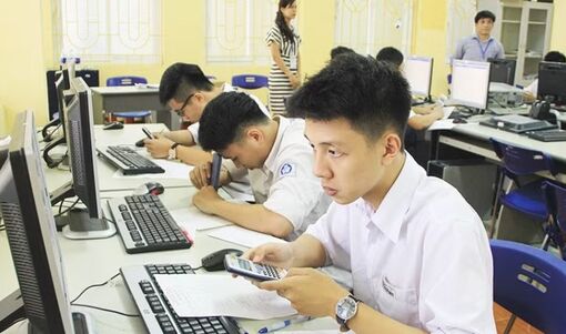Đề xuất tổ chức đánh giá định kỳ học sinh bằng bài kiểm tra trên máy tính