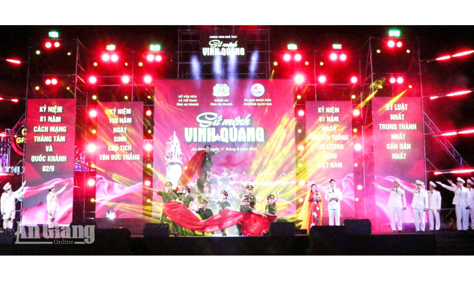 Chương trình nghệ thuật “Sứ mệnh vinh quang” tại Rạch Giá
