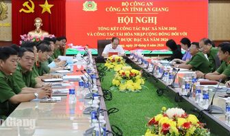 Phó Thủ tướng Thường trực Phạm Gia Túc: Phải gắn công tác đặc xá với tái hòa nhập cộng đồng