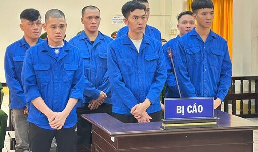 7 bị cáo trong vụ đâm chìm vỏ máy lãnh án tù
