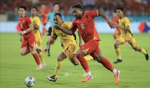 Việt Nam giành chiến thắng 2 - 0 trước Malaysia