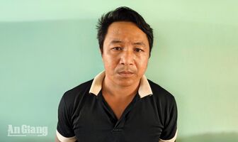 Khởi tố, bắt tạm giam người chở phụ nữ nhập cảnh trái phép