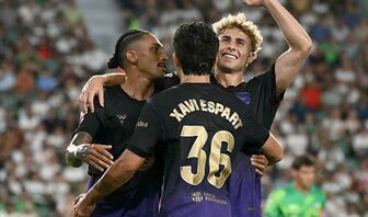 Barca đại thắng Elche nhờ "quân bài tẩy" của Hansi Flick
