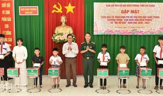 Bộ đội Biên phòng An Giang tiếp sức 41 học sinh khó khăn vùng biên
