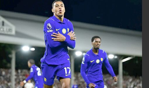 Chelsea thắng sát nút ở trận ra quân Giải ngoại hạng Anh