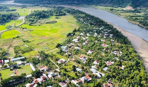 Ngôi làng đặc biệt ở miền Trung trồng trái cây Nam Bộ