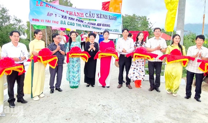 Tri Tôn khánh thành cầu Kênh Ranh 15 trị giá 496 triệu đồng