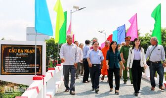 Quê hương anh hùng Mỹ Đức vững bước đi lên