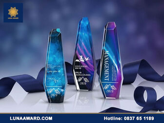 Cúp vinh danh Luna Award Vietnam dấu ấn tôn vinh mọi thành tựu