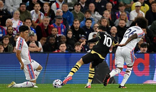 Cú đúp của Haaland và Cherki giúp Man City đè bẹp Crystal Palace