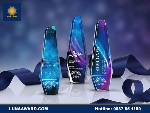 Cúp vinh danh Luna Award Vietnam dấu ấn tôn vinh mọi thành tựu