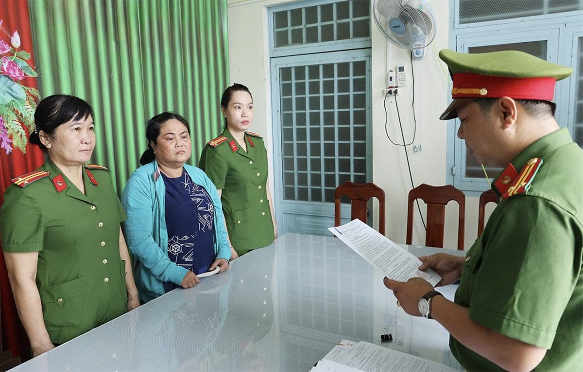 Bắt tạm giam bị can dùng giấy tờ đất giả, chiếm đoạt 2 tỷ đồng