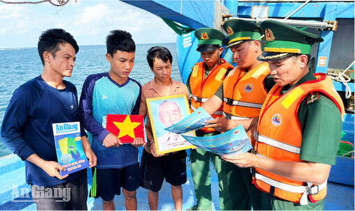 Biên phòng Rạch Đầm tăng kênh tiếp nhận thông tin chống khai thác IUU