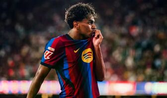 Barcelona thắng đậm, Arsenal giữ mạch toàn thắng