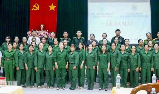 Tịnh Biên ra mắt Tổ phụ nữ tự quản đường biên, cột mốc