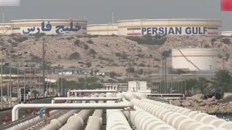 Nổ lớn tại đảo Kharg của Iran