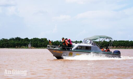 Bộ đội Biên phòng An Giang tăng cường phòng, chống tội phạm mùa mưa lũ