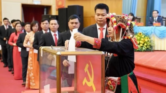 Tạo nền tảng vững chắc để phát triển đất nước