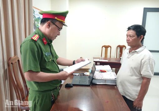 Khởi tố giám đốc mua trái phép hóa đơn trị giá gần 700 triệu đồng