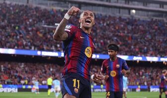 Song tấu Yamal - Raphinha bùng cháy, Barca mở màn C1 tưng bừng
