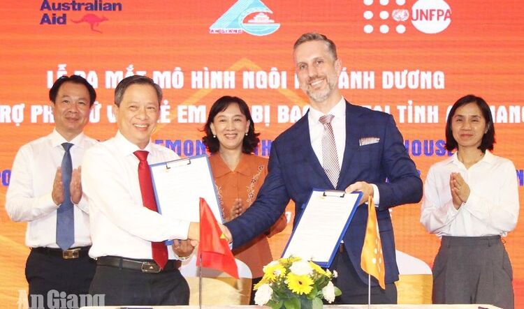An Giang nhân rộng mô hình hỗ trợ, bảo vệ nạn nhân bạo lực gia đình