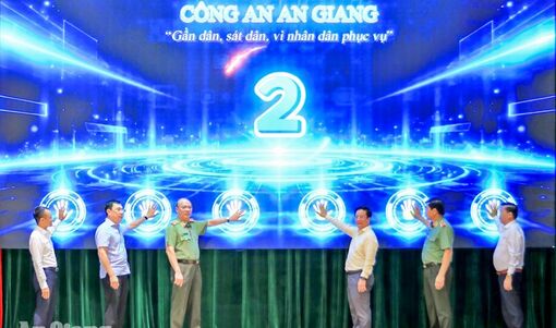 Công an An Giang ra mắt ứng dụng đường dây nóng tích hợp định vị khẩn cấp