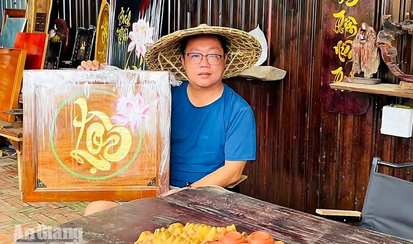 Chữ tâm, chữ tình gửi vào nét bút