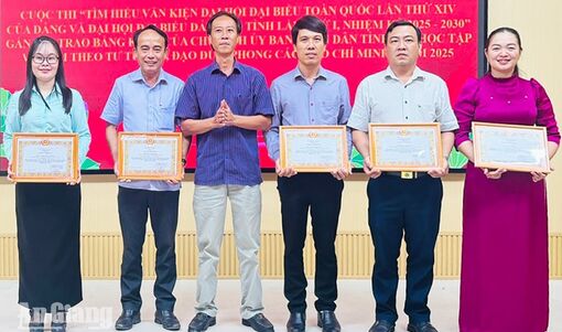 Phường Tô Châu trao giải cuộc thi tìm hiểu Văn kiện Đại hội Đảng