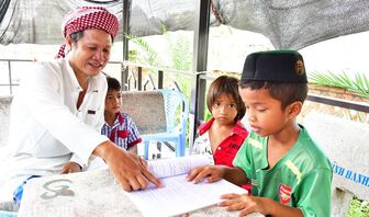Giữ tiếng nói, chữ viết của đồng bào Chăm