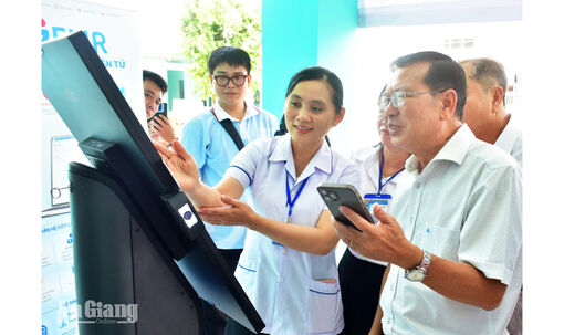 Trạm Y tế xã Bình Mỹ chính thức vận hành bệnh án điện tử