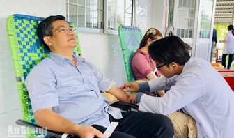 Xã Vĩnh Thuận tiếp nhận 67 đơn vị máu