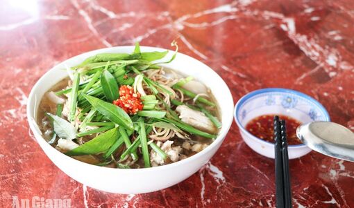 Về Gò Quao thưởng thức bún cà chơi