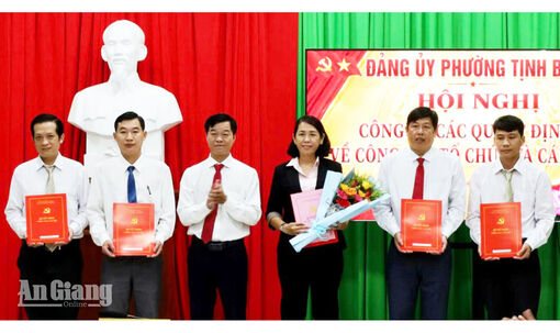 Đảng ủy phường Tịnh Biên thành lập 9 chi bộ mới