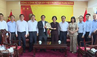 Đoàn công tác tỉnh An Giang chào xã giao Tổng Lãnh sự quán Việt Nam tại Nam Ninh