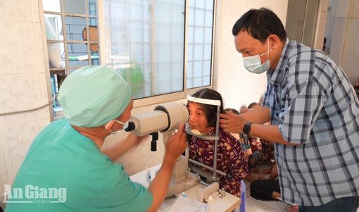 Phẫu thuật mắt miễn phí cho 200 bệnh nhân khó khăn tại An Giang