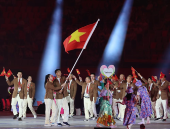 Lá cờ Việt Nam tung bay tại lễ khai mạc Asian Games 20