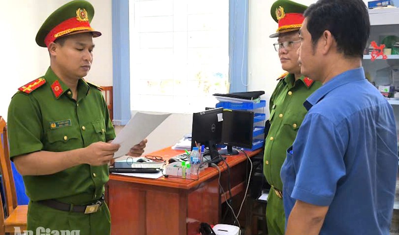 Khởi tố nguyên kế toán Trung tâm Phát triển quỹ đất Long Xuyên về hành vi tham ô gần 1,6 tỷ đồng