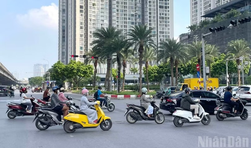 Thời tiết ngày 21/9: Bắc Bộ ngày nắng, Nam Bộ có mưa rào và dông