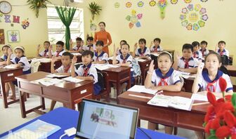 Các trường vùng sâu An Giang chủ động gỡ khó thiếu sách giáo khoa