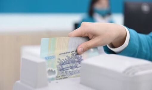 Áp lực chi phí vốn đẩy lãi suất cho vay bình quân tiền đồng lên 10,7%
