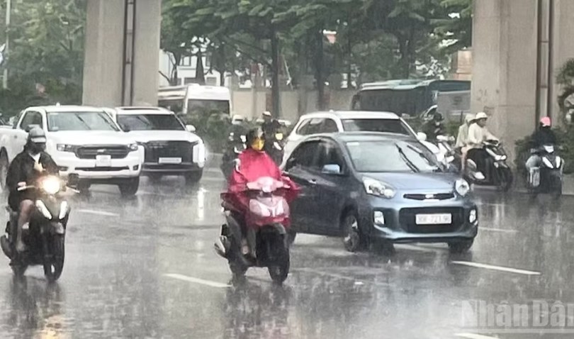 Thời tiết ngày 23/9: Bắc Bộ, Nam Bộ có mưa rào và dông ở nhiều nơi