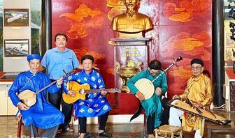 Giữ nghề thuốc, giữ nghề đờn