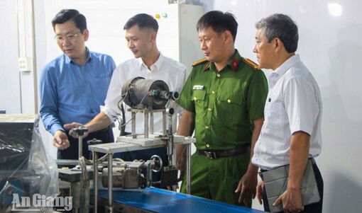 Kiểm tra 24 cơ sở ở Mỹ Thới, phát hiện 5 trường hợp chưa bảo đảm an toàn thực phẩm