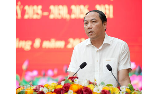 Đồng chí Lâm Minh Thành giữ chức Chủ tịch Ủy ban MTTQ Việt Nam tỉnh An Giang