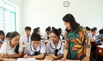 Ổn định tổ chức, bảo đảm hoạt động dạy học sau sắp xếp trường