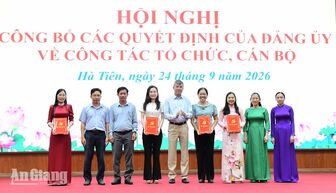 Phường Hà Tiên kết thúc hoạt động 2 đảng bộ, thành lập mới 21 chi bộ