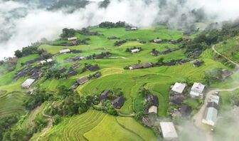 Ngôi làng mang vẻ đẹp siêu thực, như bước ra từ phim ở Hà Giang